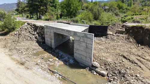 Andırın’da 5 Mahalleye Hayat Veren Köprü Menfezinin Tamamlanmasına Az Kaldı