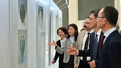 Türkiye ve Çin'in Diplomatik İlişkilerinde 55 Yıl Dolu Dolu Geldi: Özel Sergiyle Kutlama!