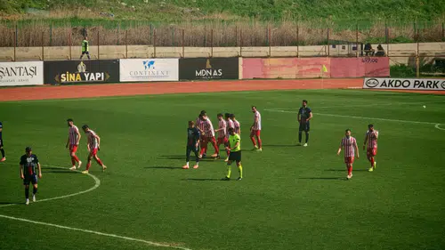 İstiklalspor Deplasmanda İlk Yarıyı 1-0 Geride Kapattı