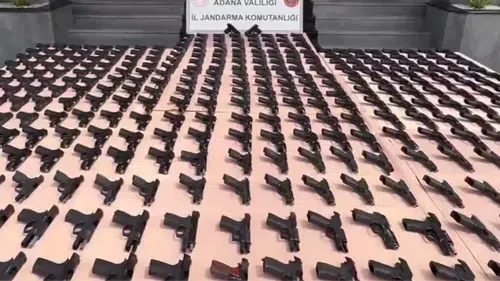 Jandarma'dan büyük başarı: 1.107 ruhsatsız silah ele geçirildi!
