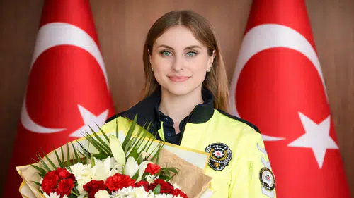 Türk Polisinden Anlamlı Duruş: O Kare Gündem Oldu