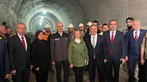 Bakan Uraloğlu, T26 Tünel Projesi'ni Yerinde İnceledi