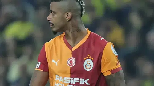 Lidere İlk Yarıda Antalya Şoku