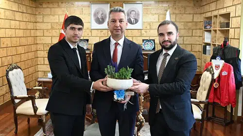 Gençlik Meclisi’nden Rektör Okumuş’a Hayırlı Olsun