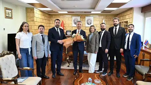 Diş Hekimlerinden Rektör Okumuş’a Hayırlı Olsun Ziyareti