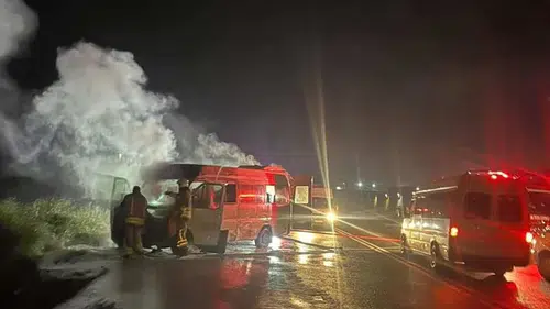 Türkoğlu-Ceceli Yolunda Kaza: Servis Alev Aldı