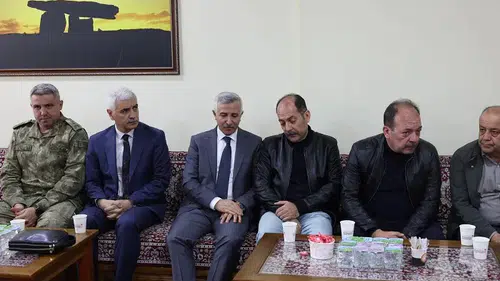 Vali Ünlüer’den Almina Ağaoğlu’nun Ailesine Taziye Ziyareti