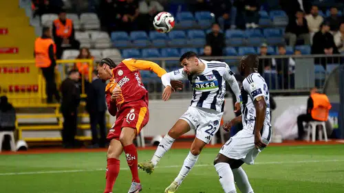 Galatasaray sezonun son maçında Kasımpaşa'ya yenildi