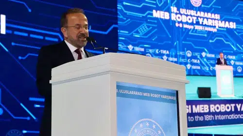 Antalya'da Teknoloji Rüzgarı: 18. Uluslararası MEB Robot Yarışması Başladı