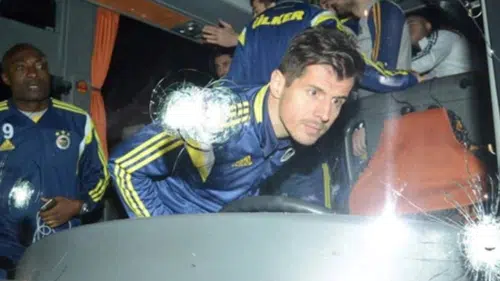 Bakan Gürlek'ten Flaş Açıklama: Fenerbahçe Otobüsüne Yapılan Saldırıyla İlgili Önemli Gelişmeler!