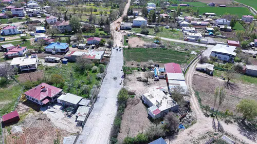 Elbistan'da İğde Mahallesi'nde Yol Yenileme Çalışmaları Başladı