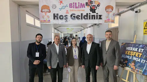 Gençlerin Bilimsel Başarısı Şehit Hüseyin Sarı Ortaokulu’nda Sergilendi