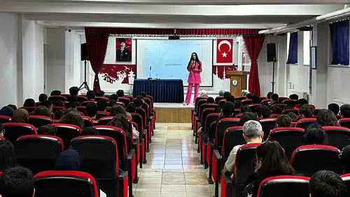 Kahramanmaraş’ta Gençlere Çocuk Hakları Anlatıldı