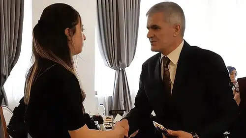 Ayser Çalık Ortaokulu’nda Hüzünlü Anneler Günü Anması