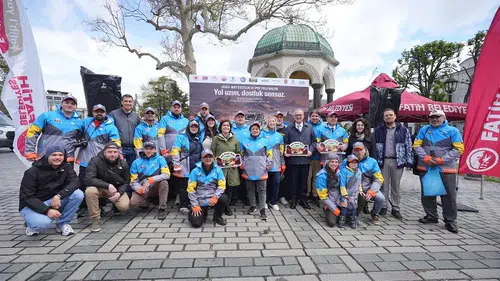 İpek Yolu Rallisi 20. Kez Yola Çıktı: Durak Sultanahmet