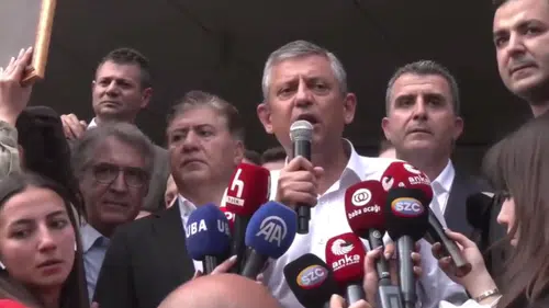 Özgür Özel: "CHP Her Yerde, Tekrar Dönüş İçin Hazır!"