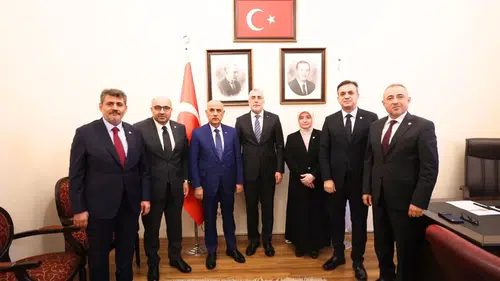 Kahramanmaraş Heyeti Bakan Işıkhan ile Bir Araya Geldi