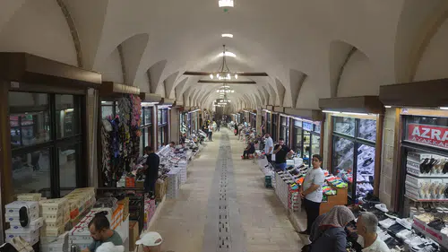 Tarihi Kapalı Çarşı'nın Restorasyonu Tamamlandı, Esnaflar Yeniden Kepenk Açtı