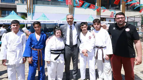 Özel Çocuklar Baharın Neşesini Onikişubat Belediyesi ile Paylaştı