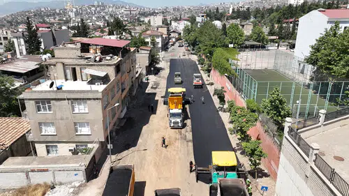 Kahramanmaraş'ta Gazipaşa Mahallesi'nde asfalt çalışmalarına başlandı