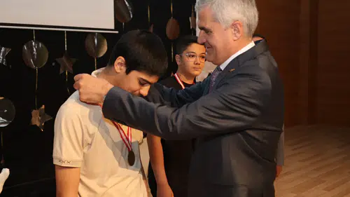 Kahramanmaraş Bilim Olimpiyatları’nda Ödüller Sahiplerini Buldu