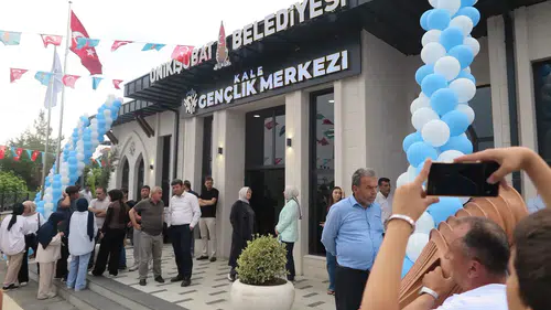 Onikişubat’ta Kale Gençlik Merkezi Hizmete Girdi