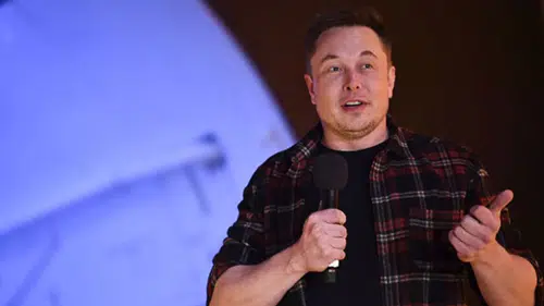 Elon Musk Tarihin İlk Dolar Trilyoneri Oldu!