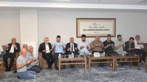 Vali Ünlüer'den Yangın Mağduru Aileye Taziye Ziyareti