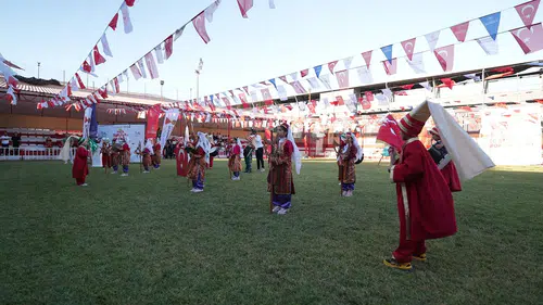 Yaz Spor Okulları Coşkulu Törenle Kapılarını Açtı