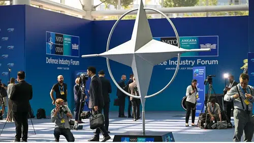 NATO Zirvesi'nde Kritik Gün! Liderler Masaya Oturuyor