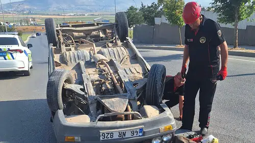 Kahramanmaraş'ta Takla Atan Otomobilde 2 Yaralı!