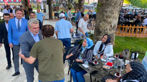 Dulkadiroğlu Pınarbaşı'nda Çınaraltı Çay Bahçesi Açıldı