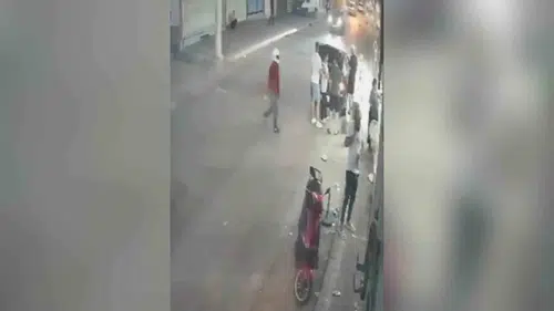 Kasklı Saldırgan İş Yerini Kurşunladı: 1 Yaralı