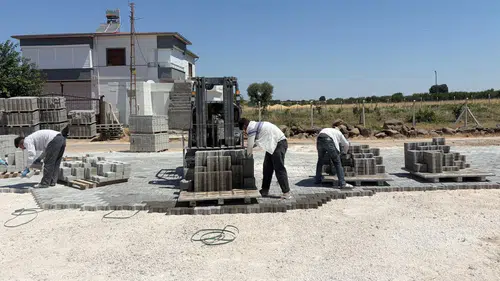 Kızkapanlı Taziye Evine 4 Bin Metrekare Parke İşlemi Başladı