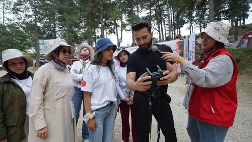 Pusula Maraş Kampında Gençlere Yeni Medya Ve Fotoğrafçılık Eğitimi