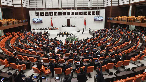 TBMM'de öğrenci affı teklifinde ilk 13 madde kabul edildi... Akademik sahteciliğe ağır yaptırım