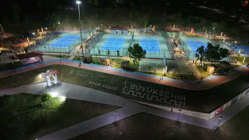 Kahramanmaraş'ta tenis kortlarına çevrimiçi randevu sistemi getirildi!