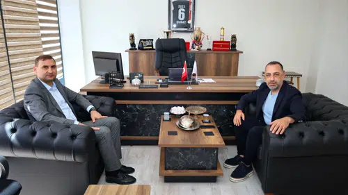 Kahramanmaraş Gençlik ve Spor İl Müdürü Özdemir'den İstiklalspor Başkanı Gülpak'a Hayırlı Olsun Ziyareti