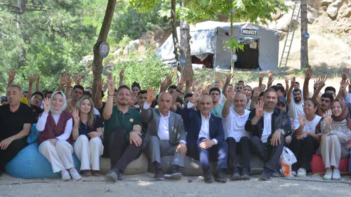 AK Parti Heyeti Andırın'da Gençlerle Bir Araya Geldi