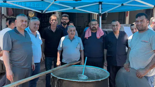 Sanayi Sitesinde Aşure İkramı Yoğun İlgi Gördü