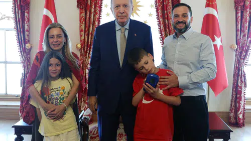 Cumhurbaşkanı Erdoğan, 'Cake Not Hate' kampanyasıyla tanınan Joshua Harris'i ağırladı