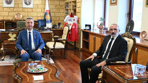 Öz Sağlık-İş'ten Rektör Okumuş'a Hayırlı Olsun Ziyareti
