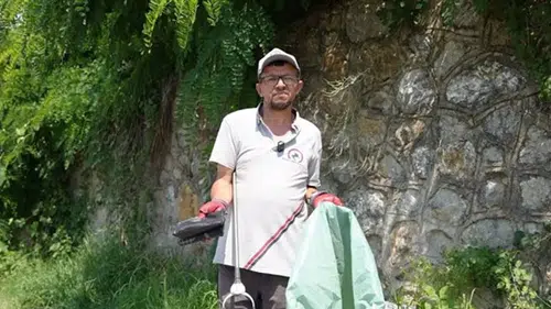 Yol Kenarında Bulduğu Altın Dolu Çantayı Polise Teslim Etti