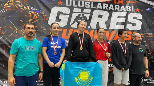 Kahramanmaraşlı Kadın Güreşçilerden 3 Madalya