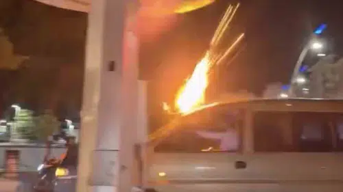 Düğün Konvoyunda Korkutan Anlar: Araçtan Havai Fişek Attılar!