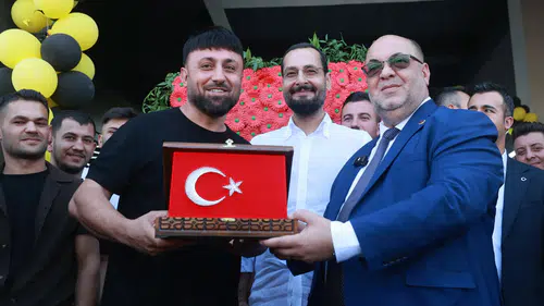 Mehmet Akpınar, Oto Ekspertiz Açılışına Katıldı