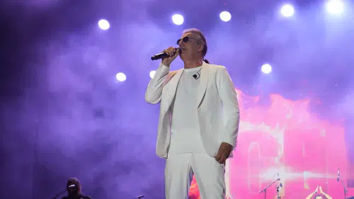 Çelik Kahramanmaraş’ta binlerce kişiyi coşturdu