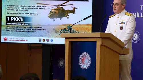 Teröristler teslim olmaya devam ediyor... Hudutlarda 490 kişi yakalandı