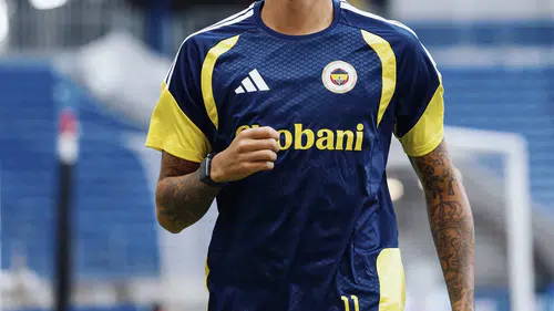Fenerbahçe İlk Yarıyı 2-0 Önde Kapattı