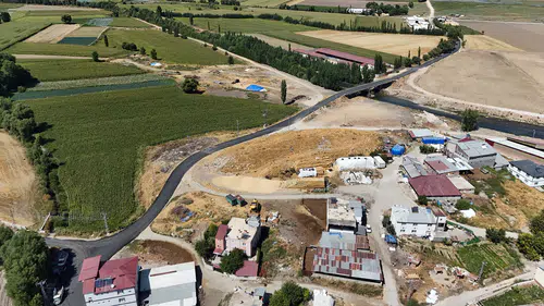 Elbistan’da 5 Mahalleyi Bağlayan Yol Yenilendi